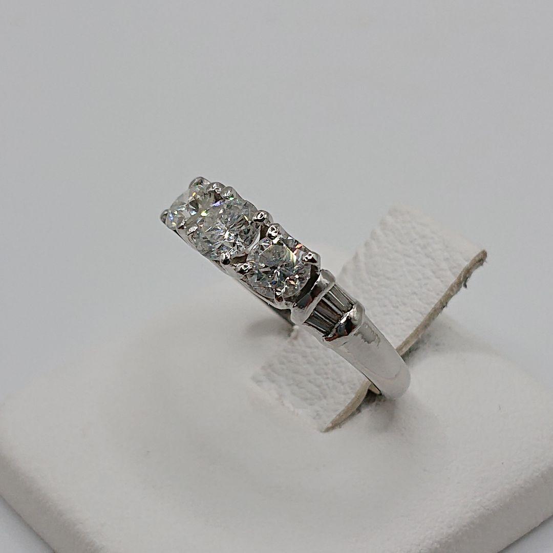 tacoable1カラット3粒天然ダイヤモンドリング テーパー付Pt900