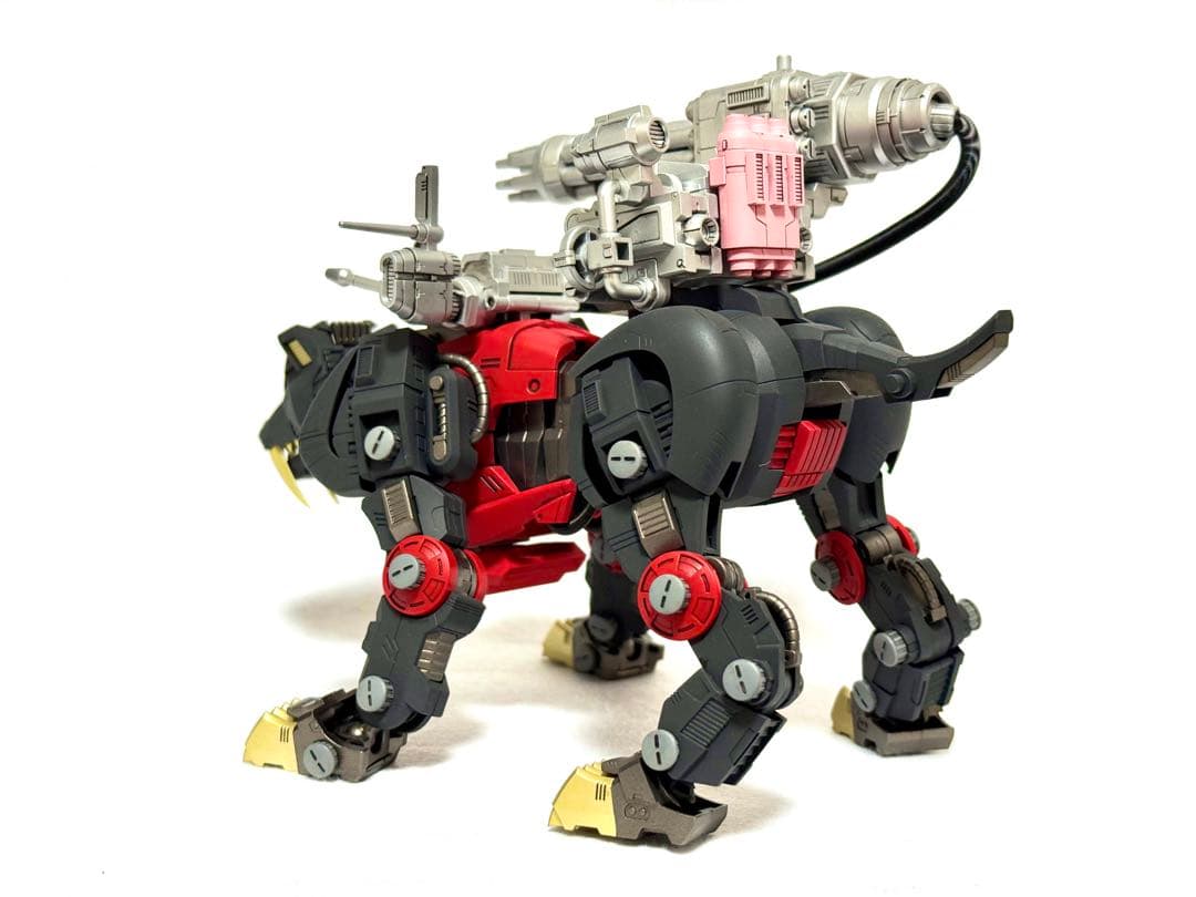ゾイド セイバータイガー シュバルツスペシャル 完成品 リアライズモデル