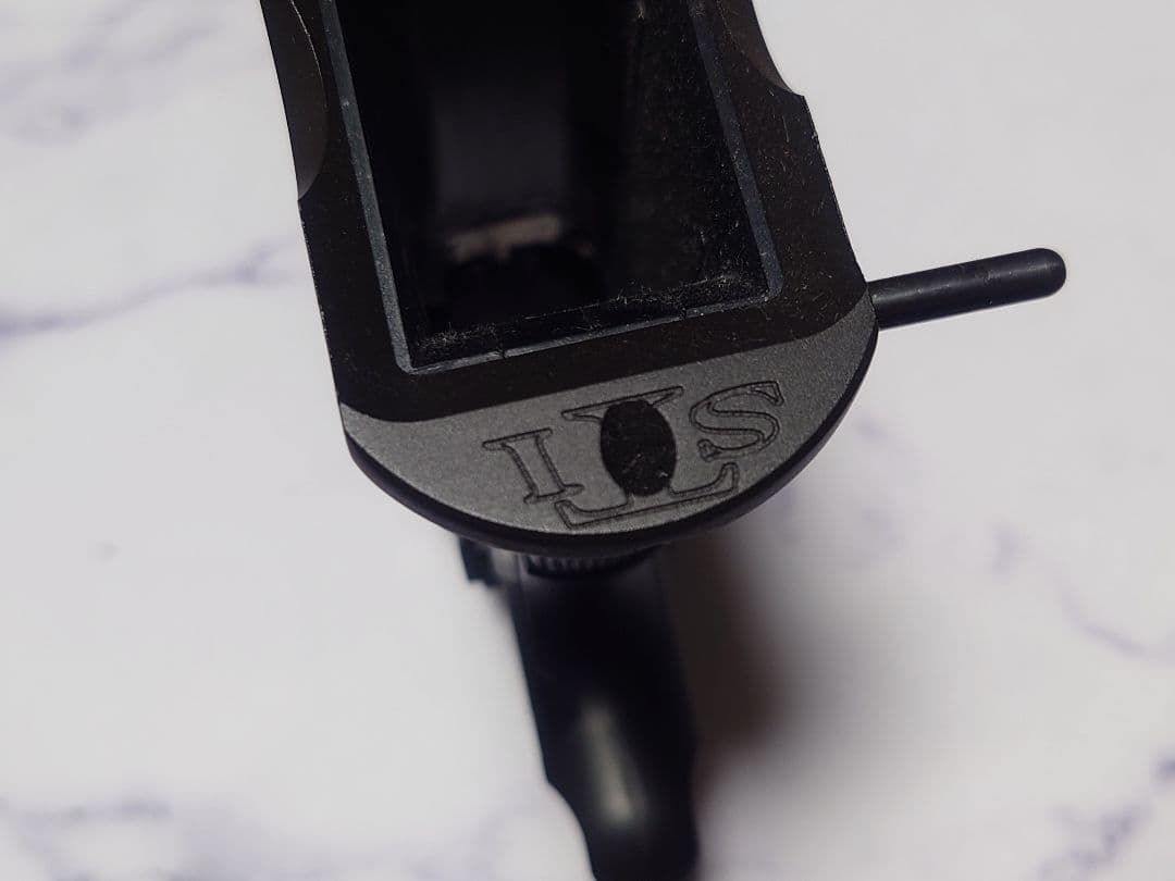 STI 2011 ミドルフレーム + グリップ 東京マルイ ハイキャパ 用