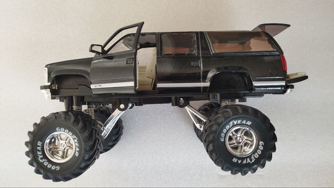 シボレーモンスターバン　ミニカー