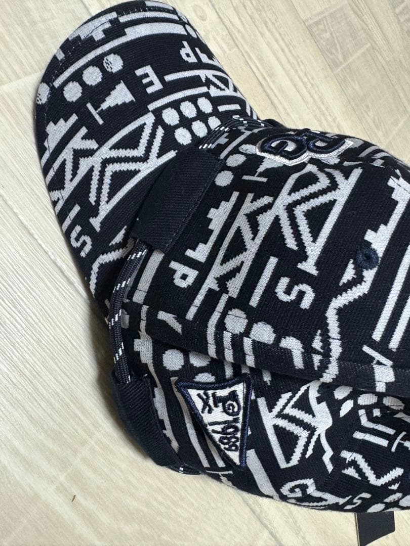 PEARLY GATES 幾何学模様 微起毛パンツ＆キャップセット　新品