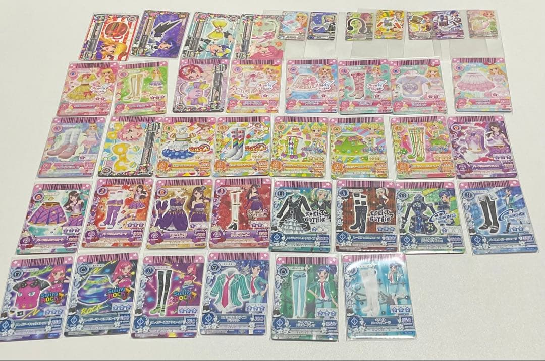 アイカツ　カード・バインダー・ステッカーなどまとめセット