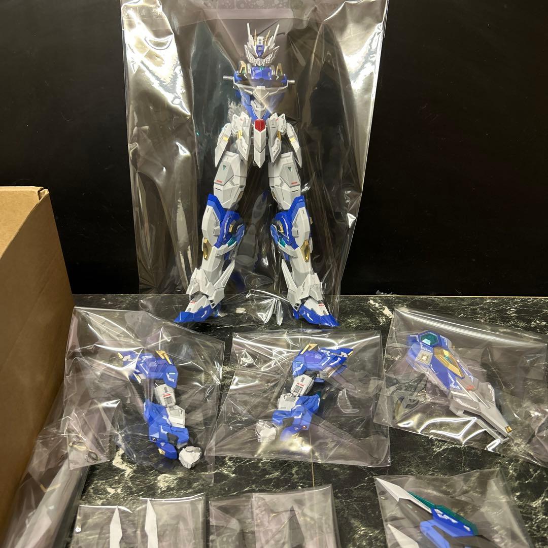 中華プラモ　SNAA無限新星1/100BladeKing刃皇　プラモデル完成品
