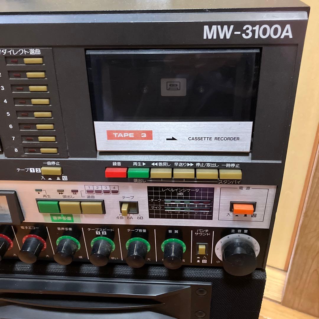 昭和レトロ　カラオケ　8トラックWカセット【ジャンク】品テープ箱付き　マイク付き