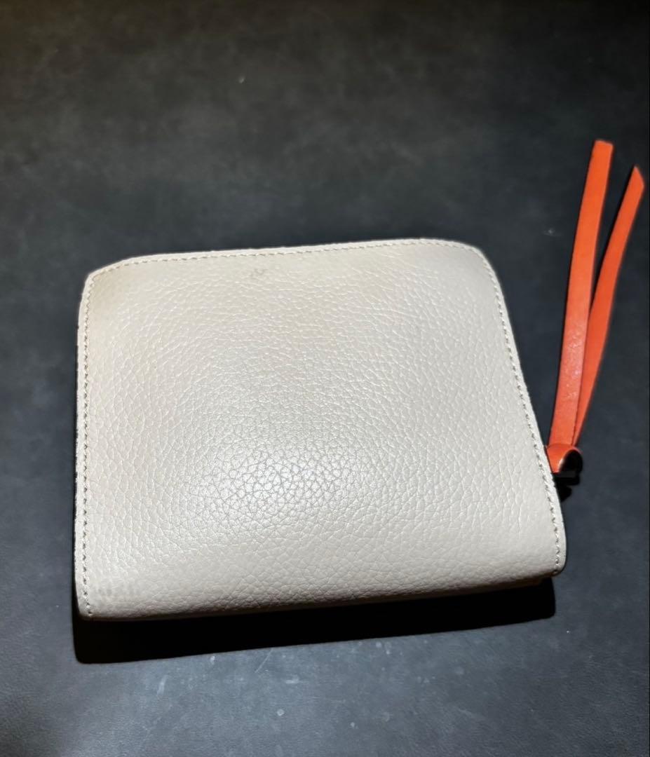 年始特価セール LOEWE ベージュ 二つ折り財布