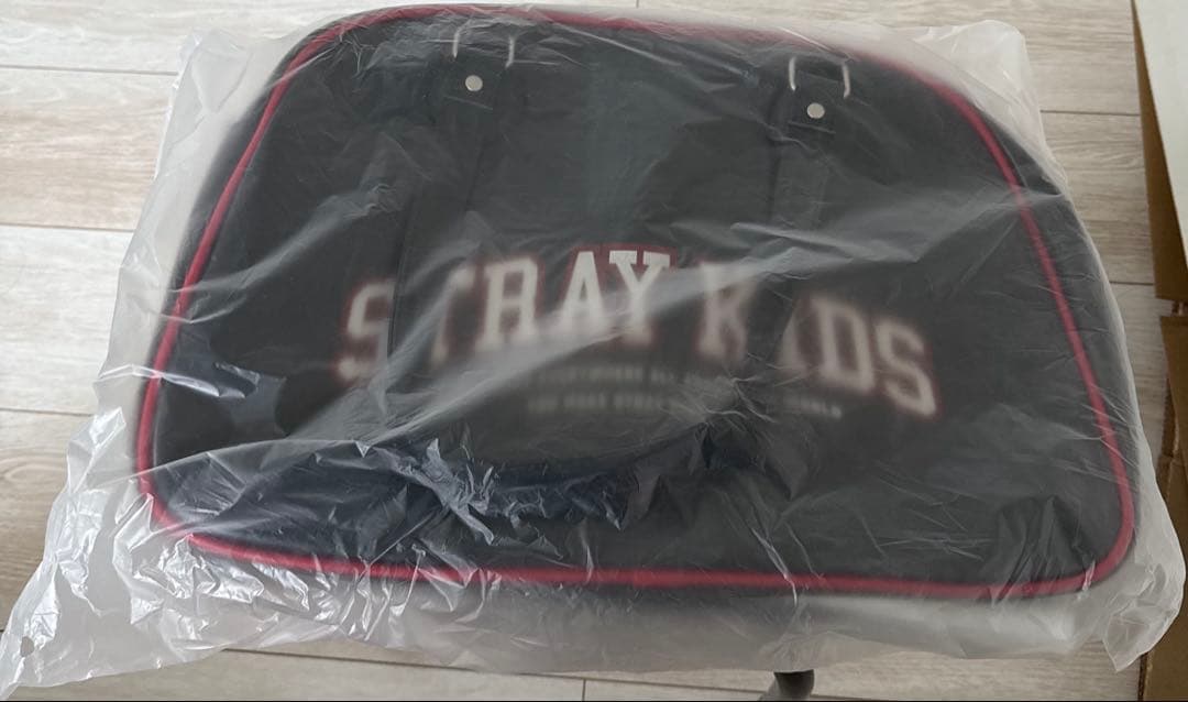 ストレイキッズ straykids スキズ dominATE ボストンバッグ