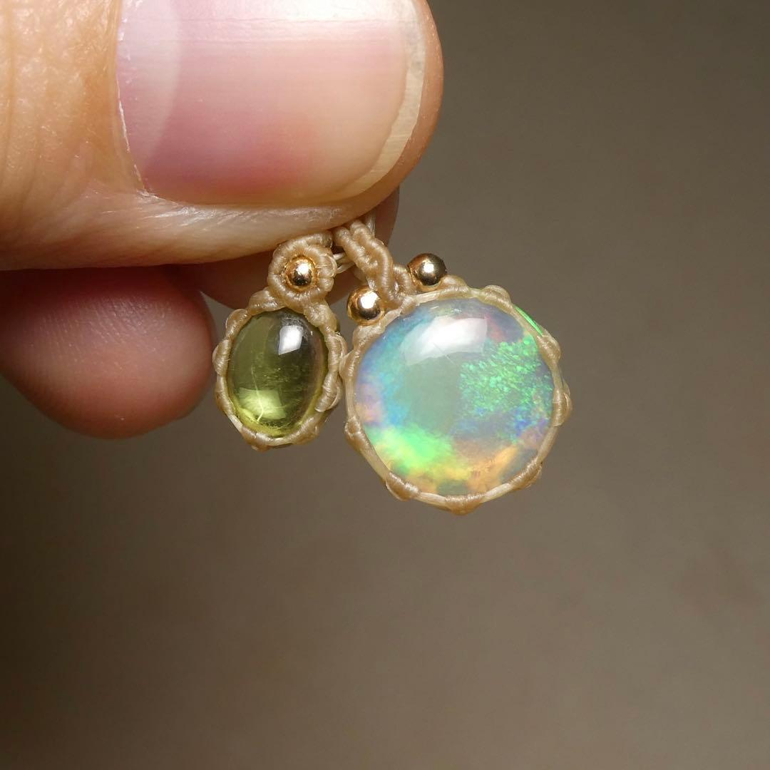 オパール・ペリドットのマクラメネックレス