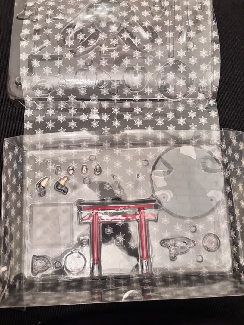 【 雪ミクタンチョウ巫女 】