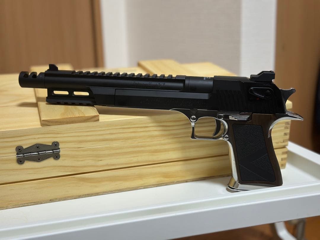 東京マルイ ライトニングホーク バイオハザードRE2