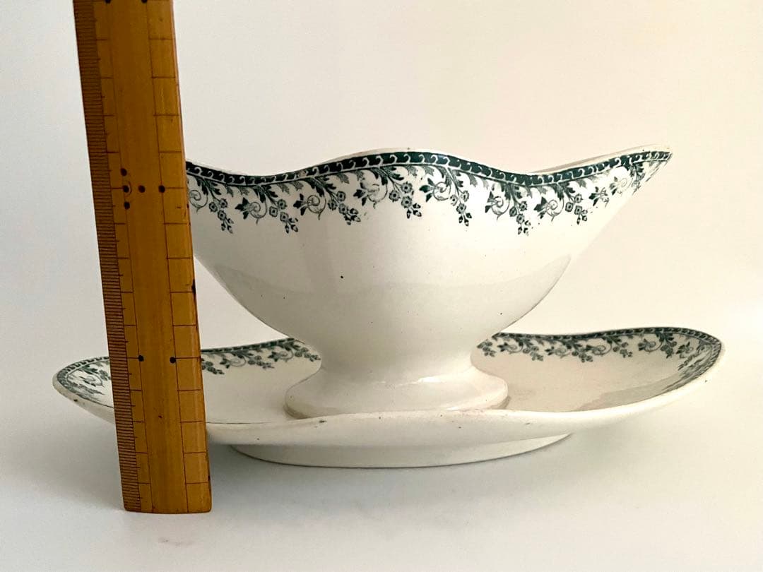 フランス　アンティーク　フリルエッジのソーシエール