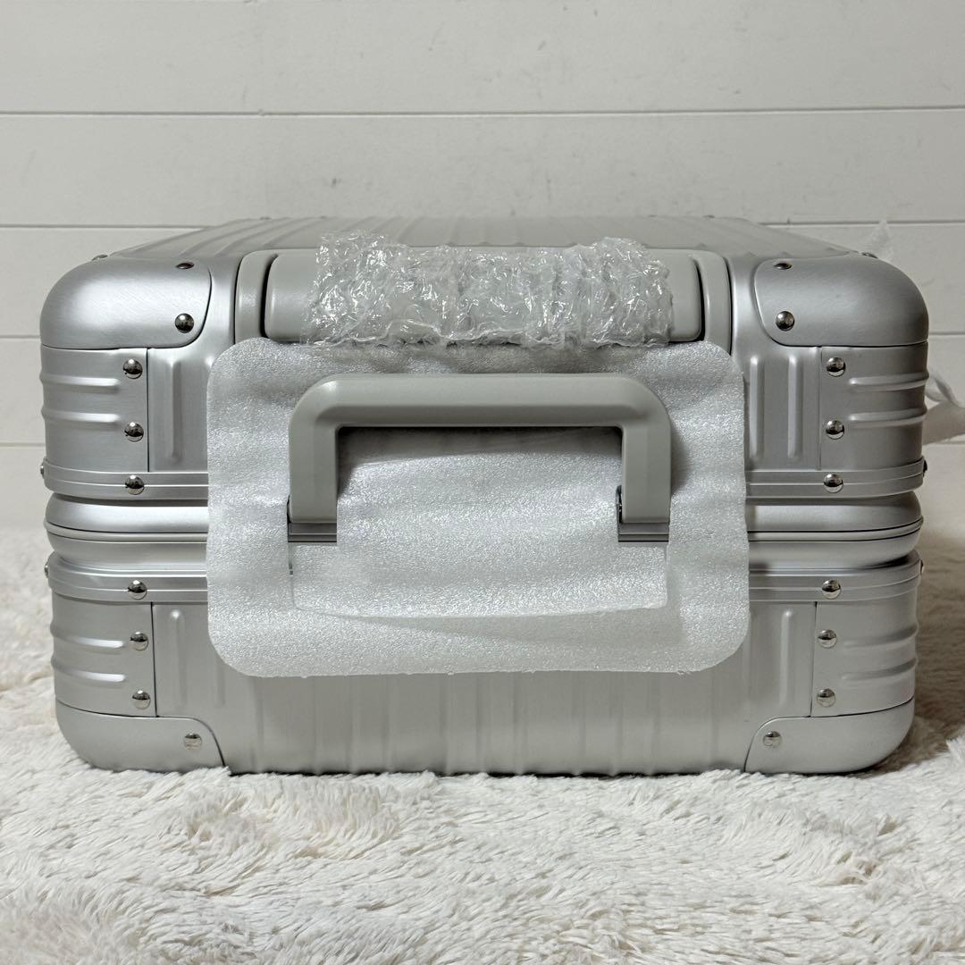 新品✨ メルセデス・ベンツ アルミスーツケース　キャリーケース　32L