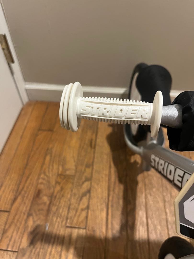 【美品】 ストライダー プロモデル 軽量 アルミ フレーム シルバー