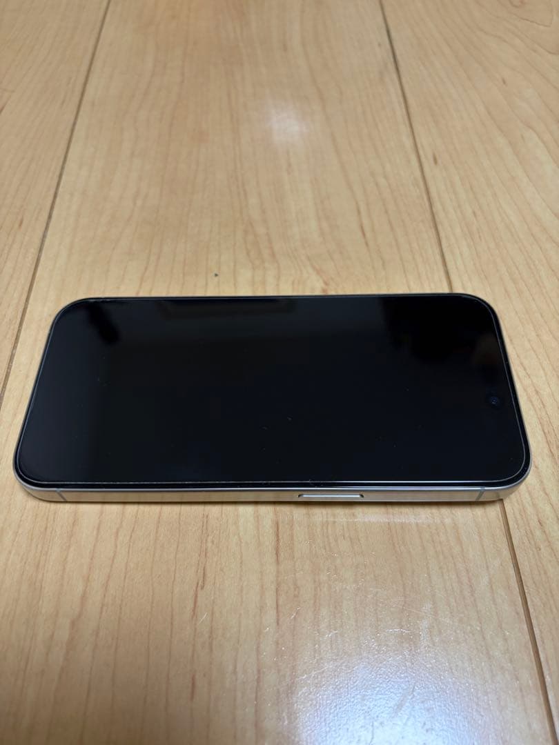 iPhone 15 Pro ナチュラルチタニウム 256GB 本体