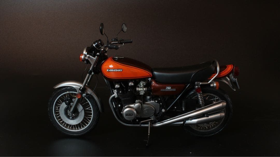 アオシマ 1/12 KAWASAKI Z2 750 RS 完成品