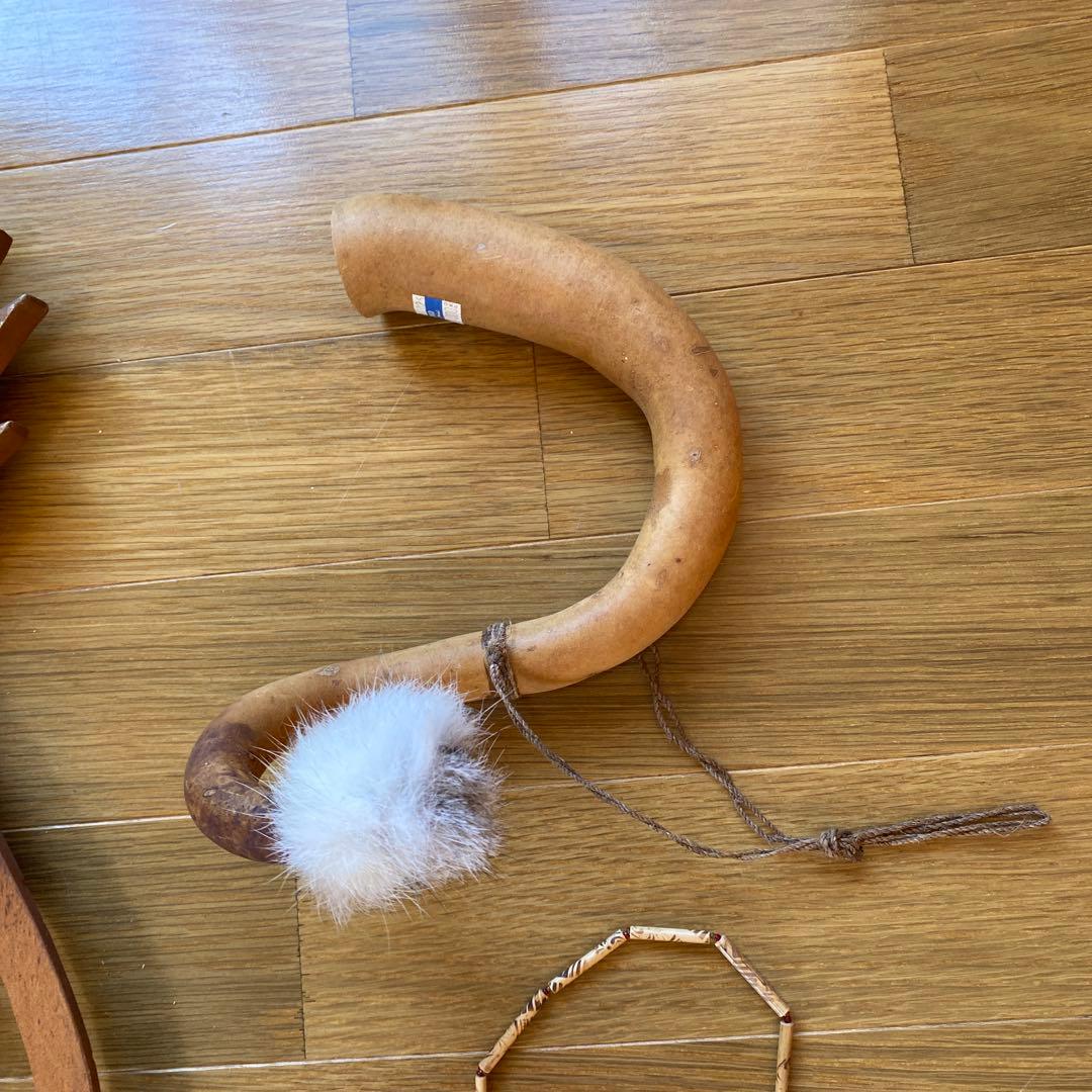 ひょうたんの民族楽器　ハワイの壁掛けオブジェ　首飾り　木彫りの盾　4点セット