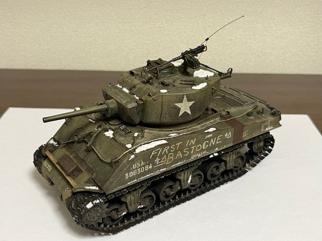 1/35 アメリカ軍　M4A3E2 シャーマン　ジャンボ　完成品