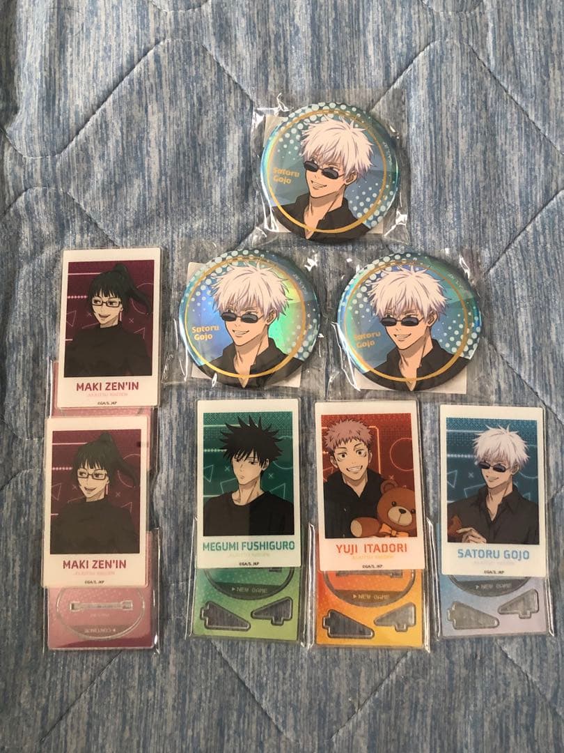 呪術廻戦　GiGO限定　箔押しオーロラ缶バッジ　五条悟　特典　アクスタ