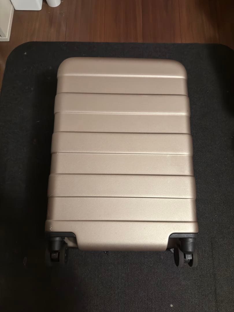 バーを自由に調節できる　ハードキャリーケース（３６Ｌ）ベージュ　無印良品