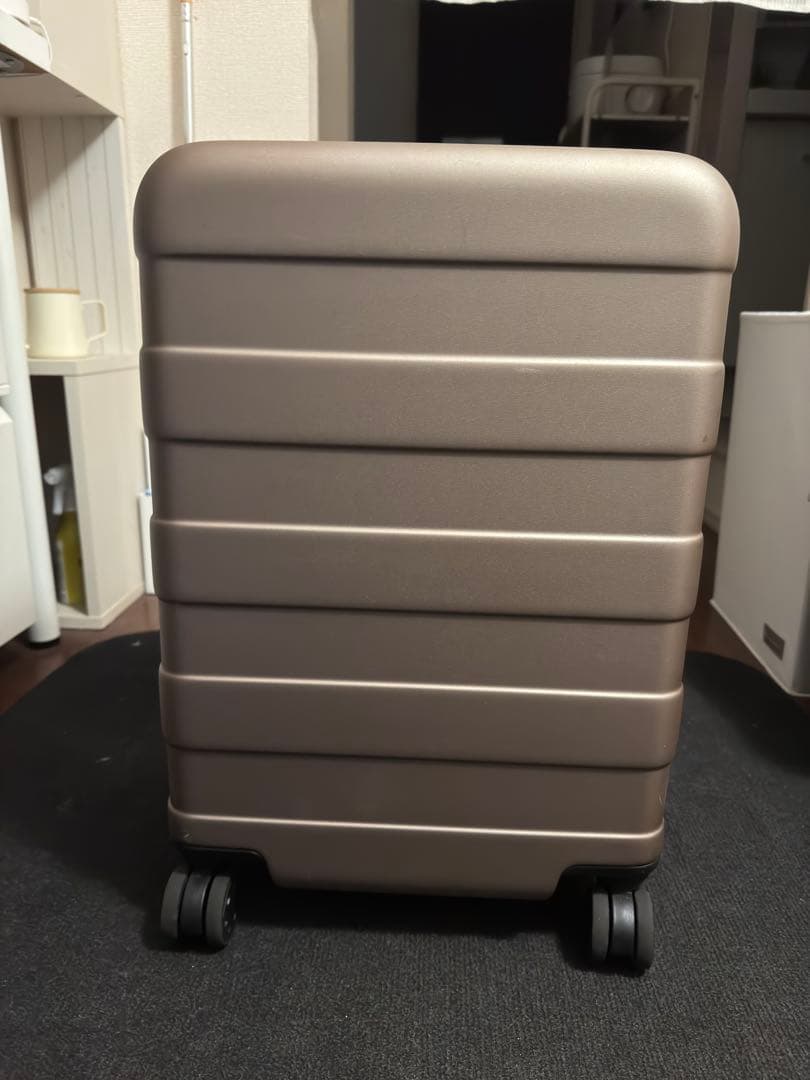 バーを自由に調節できる　ハードキャリーケース（３６Ｌ）ベージュ　無印良品