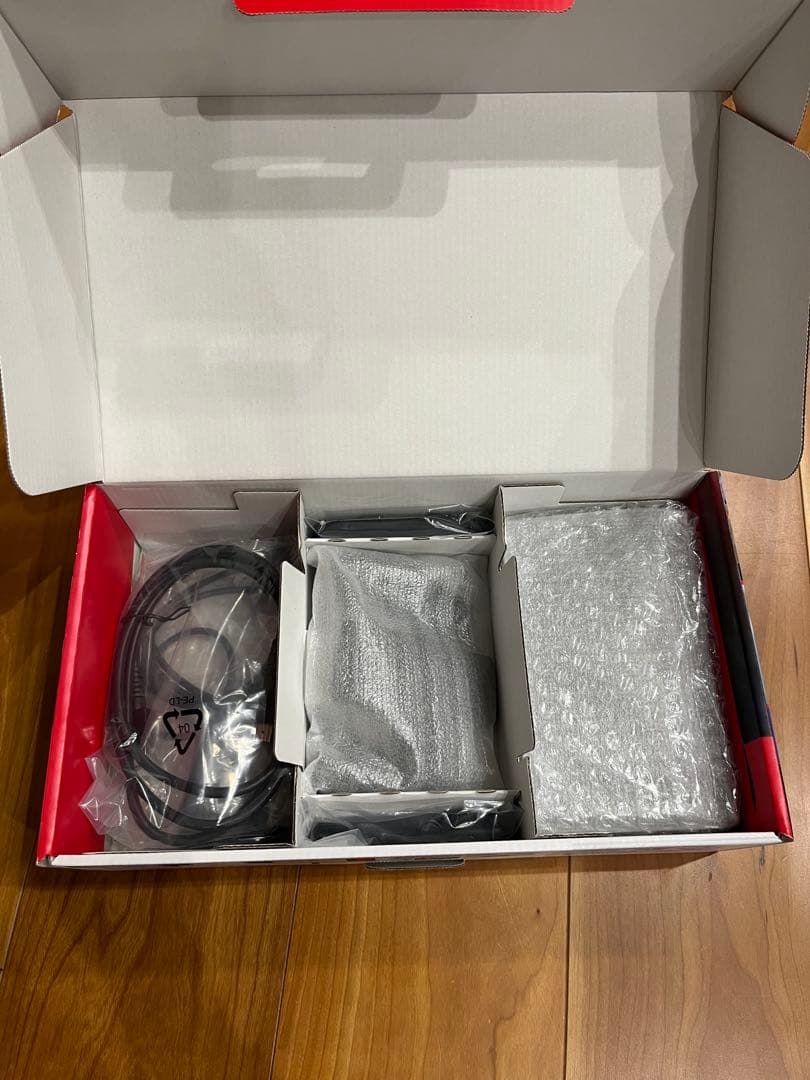 【美品】 バッテリー強化版 Nintendo Switch 本体、収納ケース付き