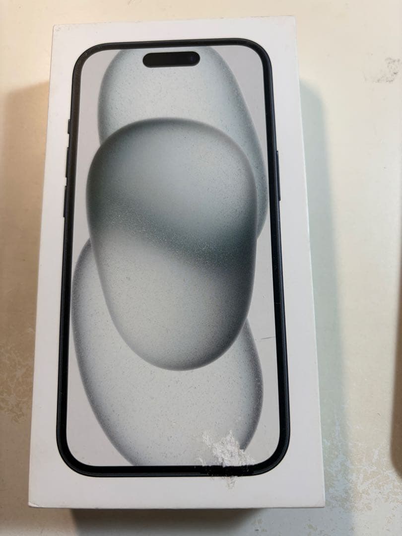 iPhone 15　ブラック　256GB simフリー