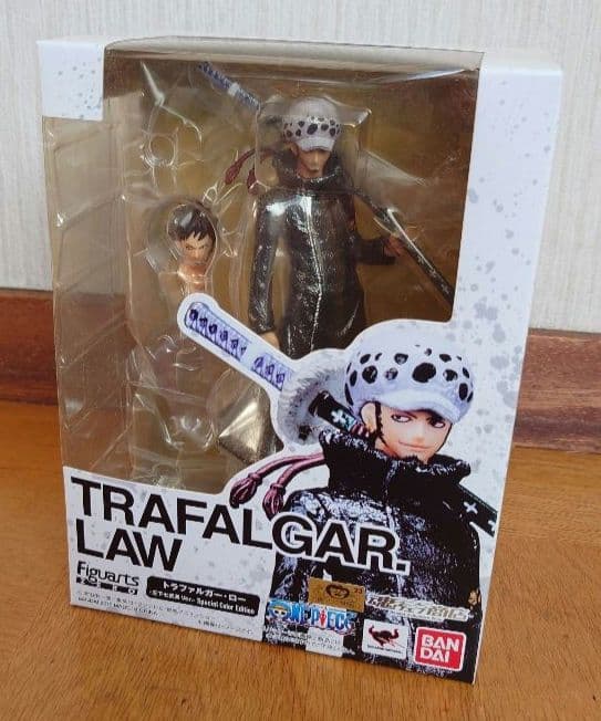 ワンピース フィギュア SMOKER & TRAFALGAR LAW