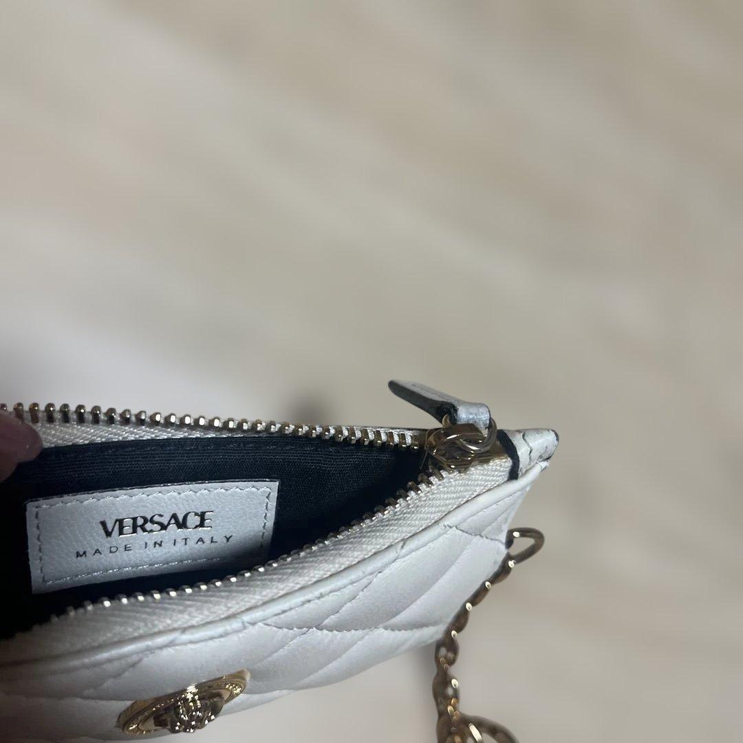 VERSACE ホワイト ケース キルティング メデューサ