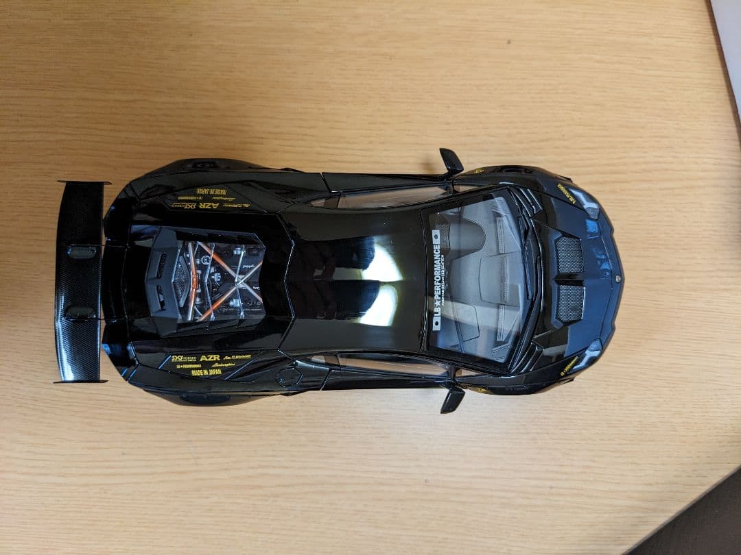 オートアート1/18　ランボルギーニ アヴェンタドール LB-WORKS
