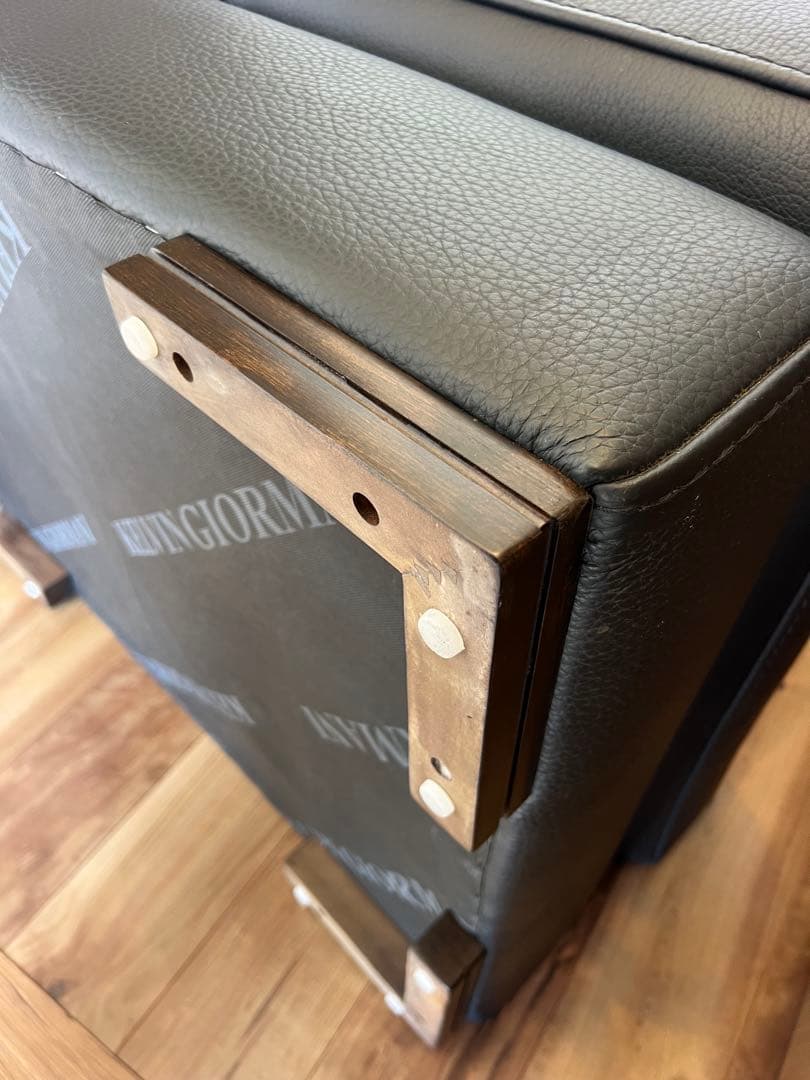 kelvin giormani 総黒革張 スツール　オットマン