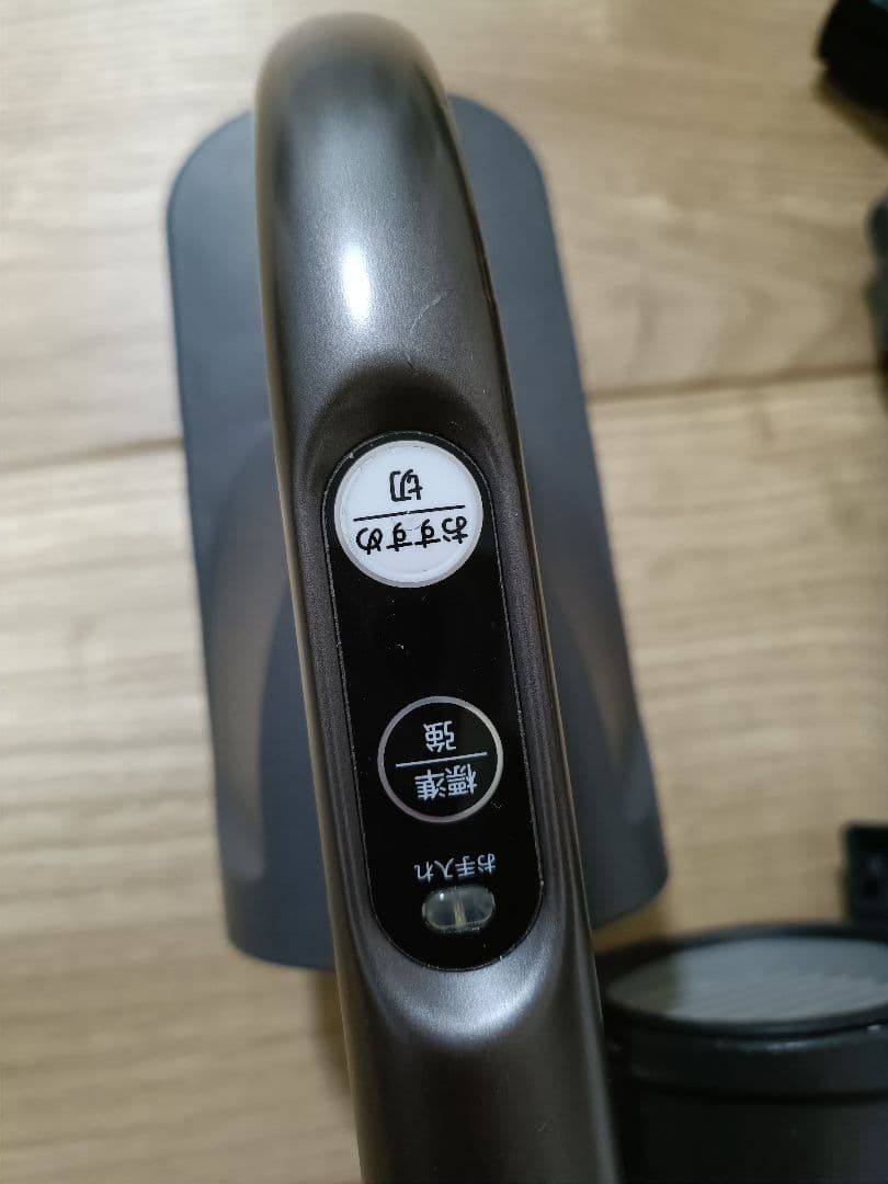 24年製東芝 トルネオ VC-CLW32 コードレス掃除機