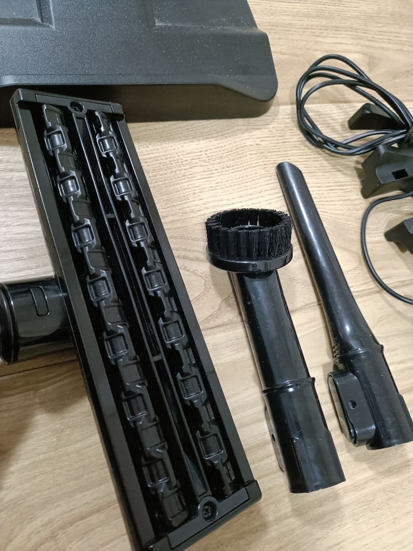 24年製東芝 トルネオ VC-CLW32 コードレス掃除機