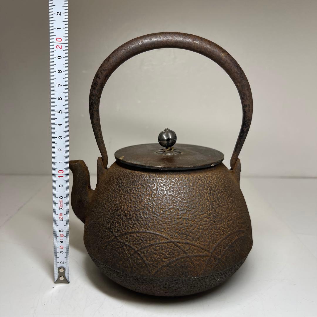龍文堂　在銘　銀象嵌　鉄瓶　1449g タルサ　東さ7-1201☆2F