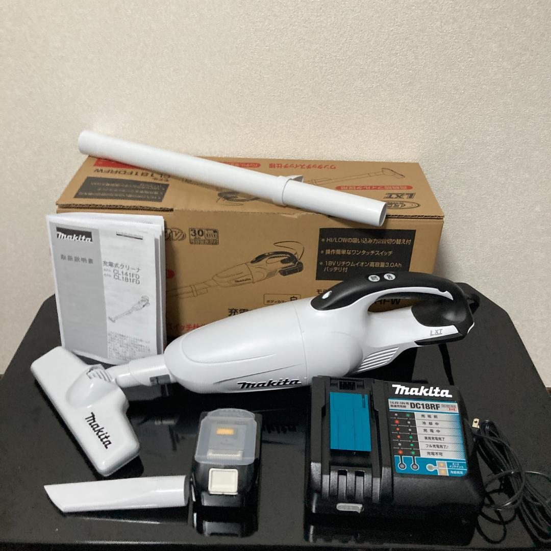 【新品】マキタ 充電式クリーナー CL181FDRFW 18V バッテリー付