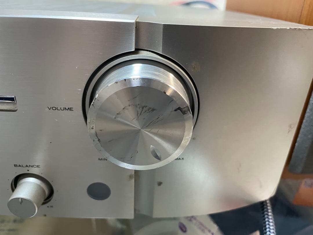 marantz PM7003 アンプ本体