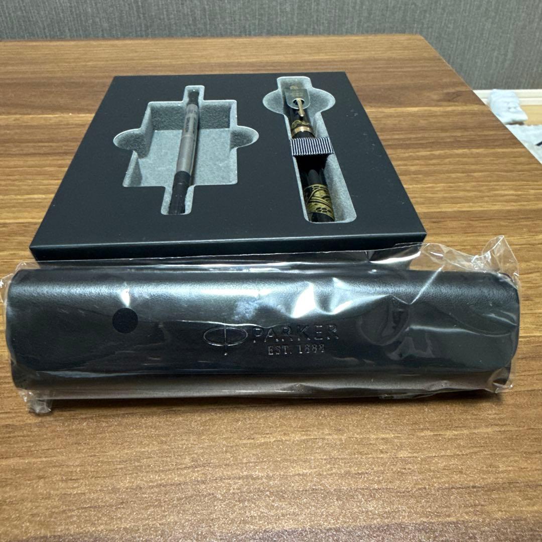 Parker ボールペン 黒 ゴールド装飾