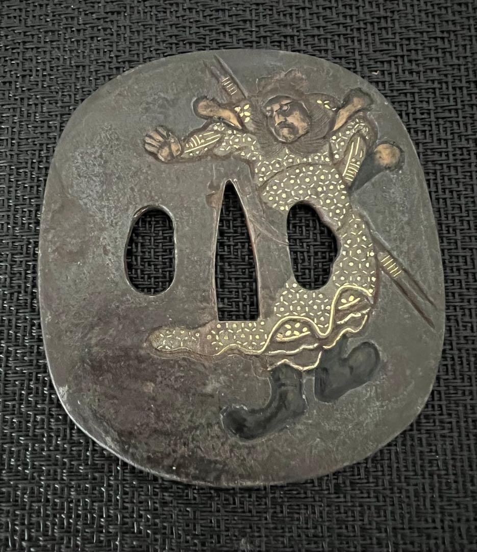 鉄地撫角形武者図鍔 金象嵌 刀装具 武具 時代物 無銘 アンティーク