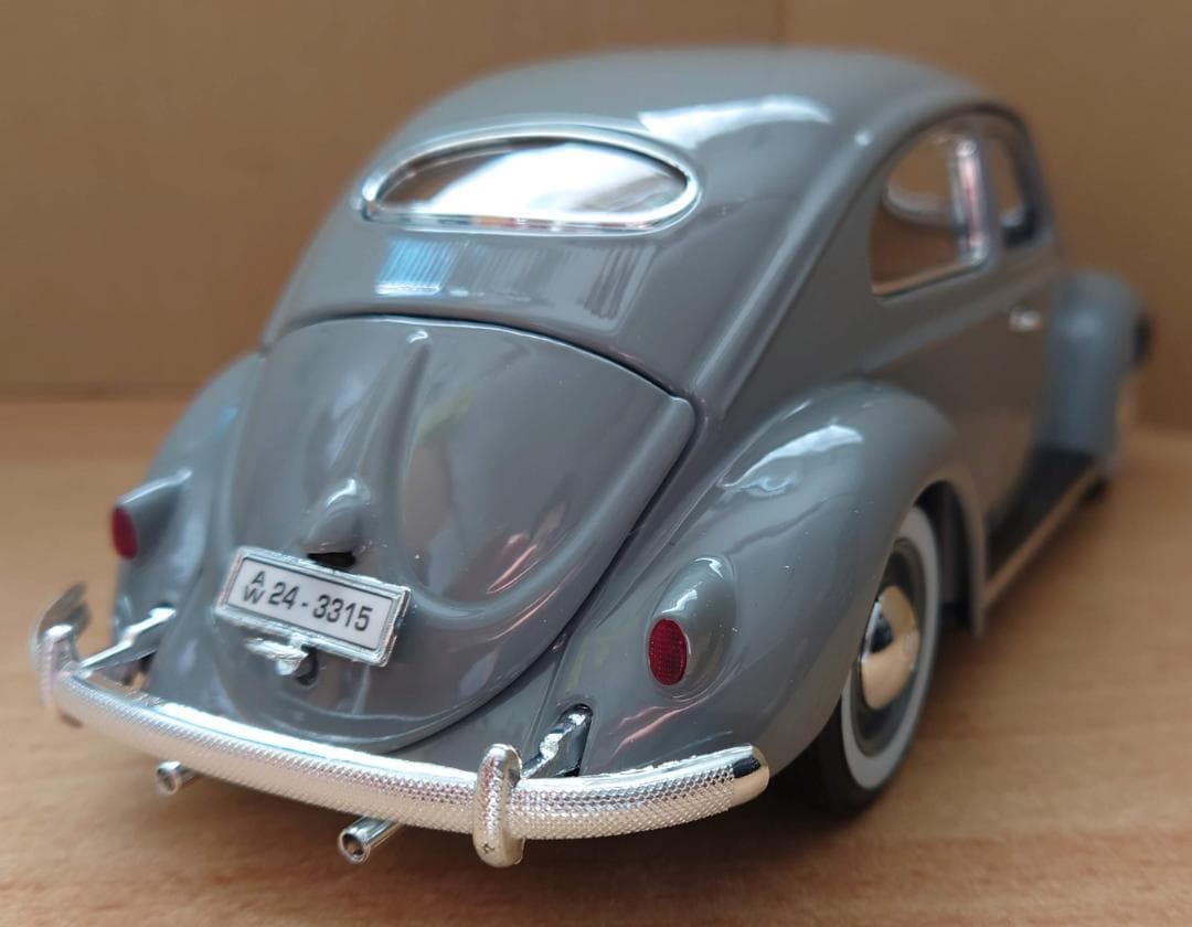1/18 フォルクスワーゲン ビートル グレー VW BEETLE 1955