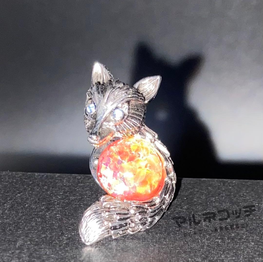 イマック　キツネ　ボヘミアングラス　バッジ　ブローチ　きつね