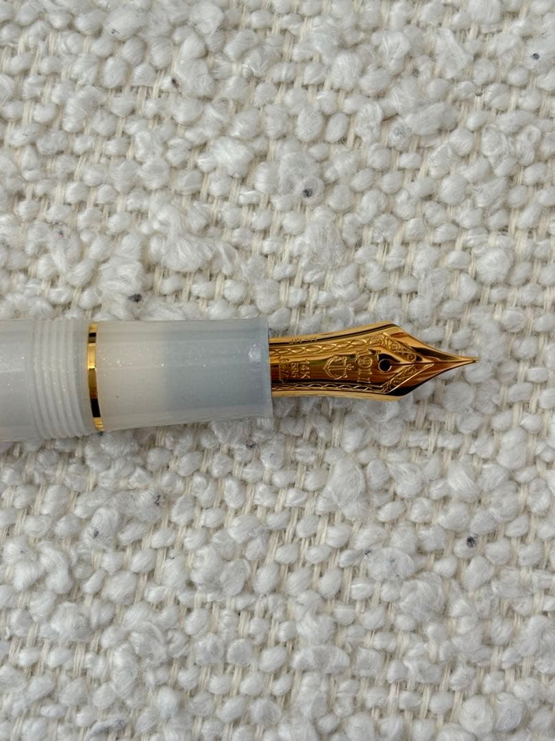 【新品・未使用】セーラー万年筆 名月 中細 SAILORホワイト 名入り