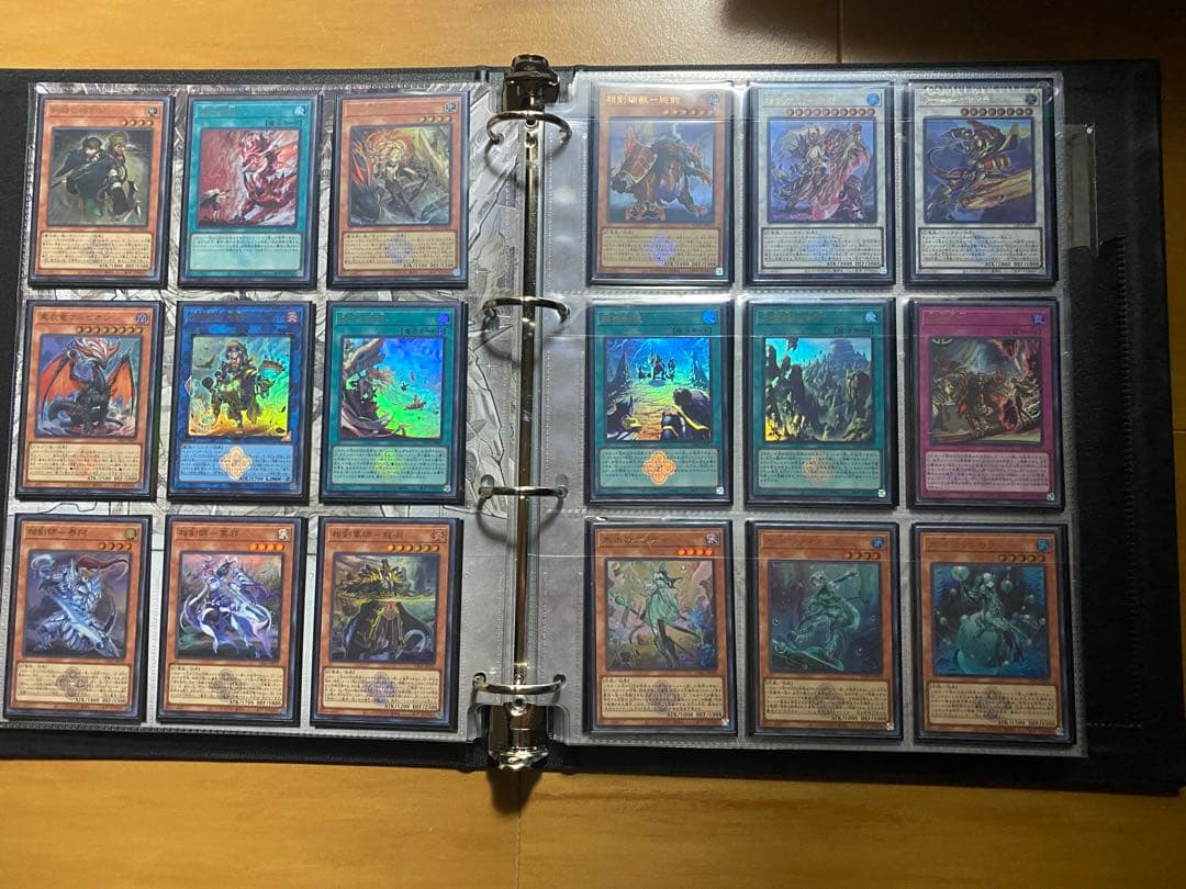 遊戯王　白の物語コンプリートファイル　全２０２枚　　　二重スリーブファイリング済