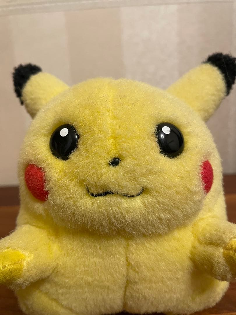 【顔良】tomy 初期　ピカチュウ ぬいぐるみ