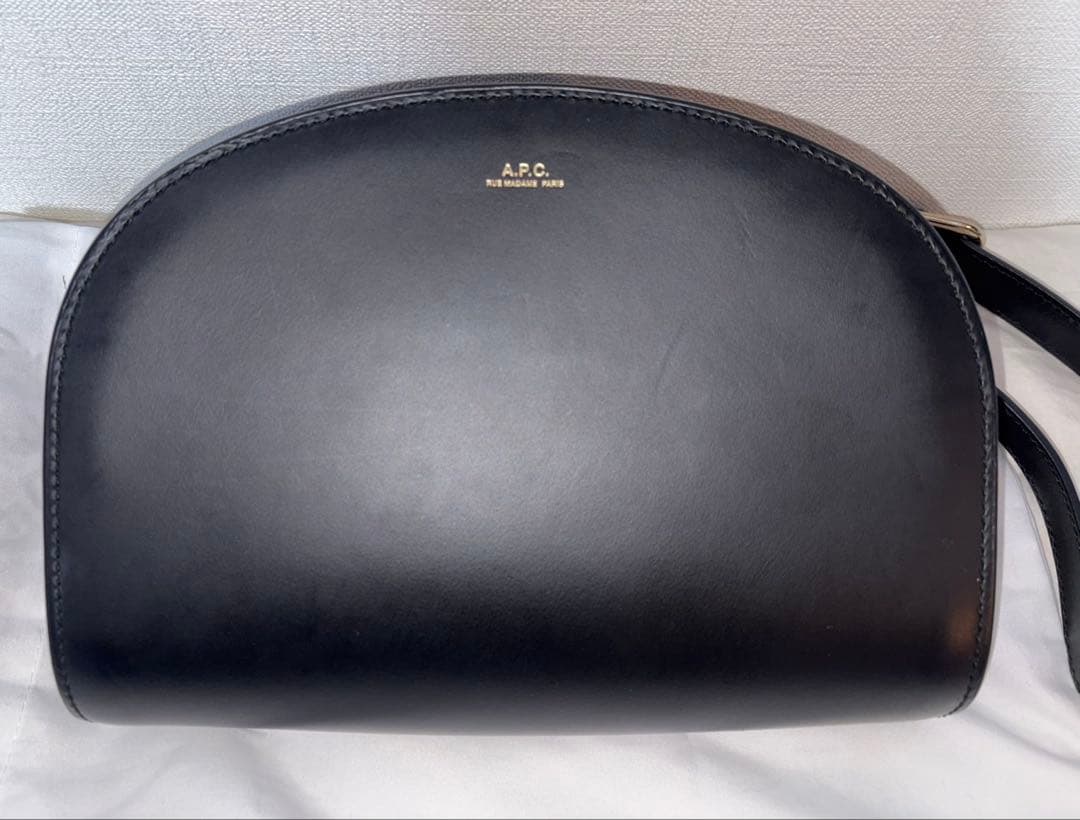 o*n様 APC アーペーセー A.P.C. ショルダーバッグ