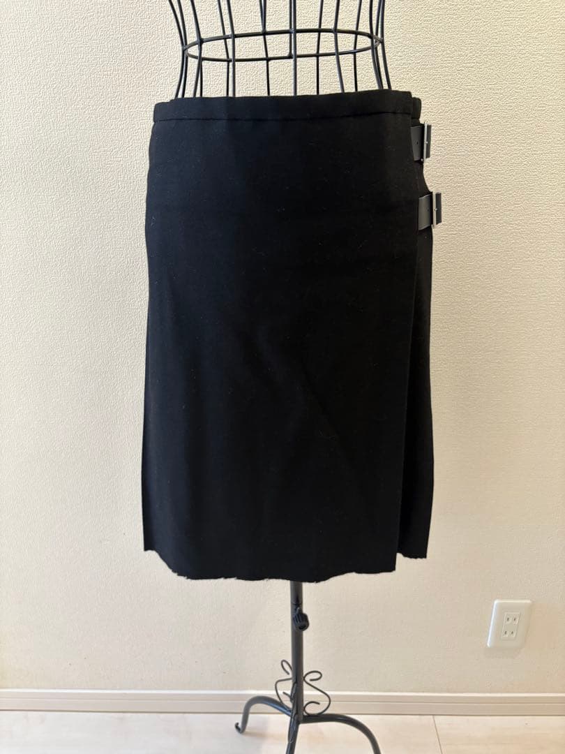 ⭐︎美品⭐︎ヴィヴィアンウエストウッドレッドレーベル黒 プリーツスカートバックル付き