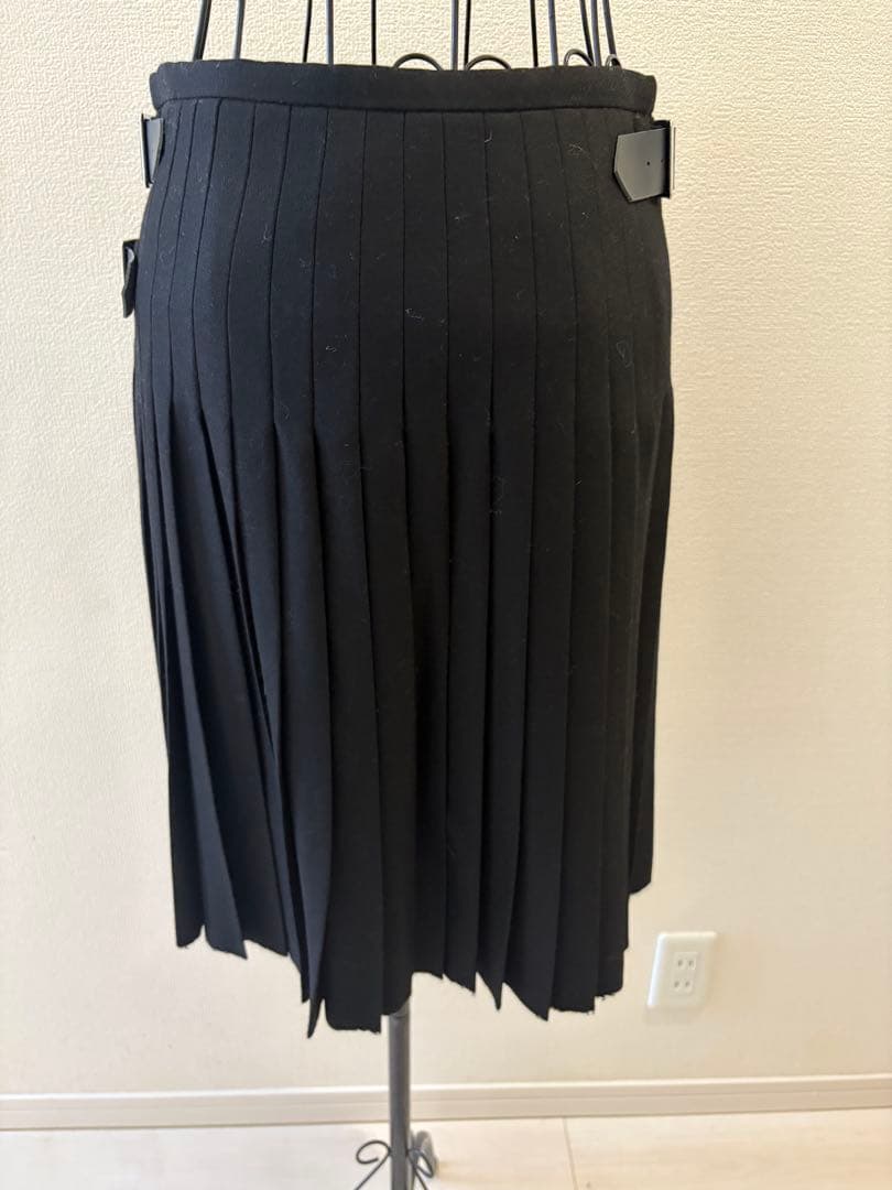 ⭐︎美品⭐︎ヴィヴィアンウエストウッドレッドレーベル黒 プリーツスカートバックル付き