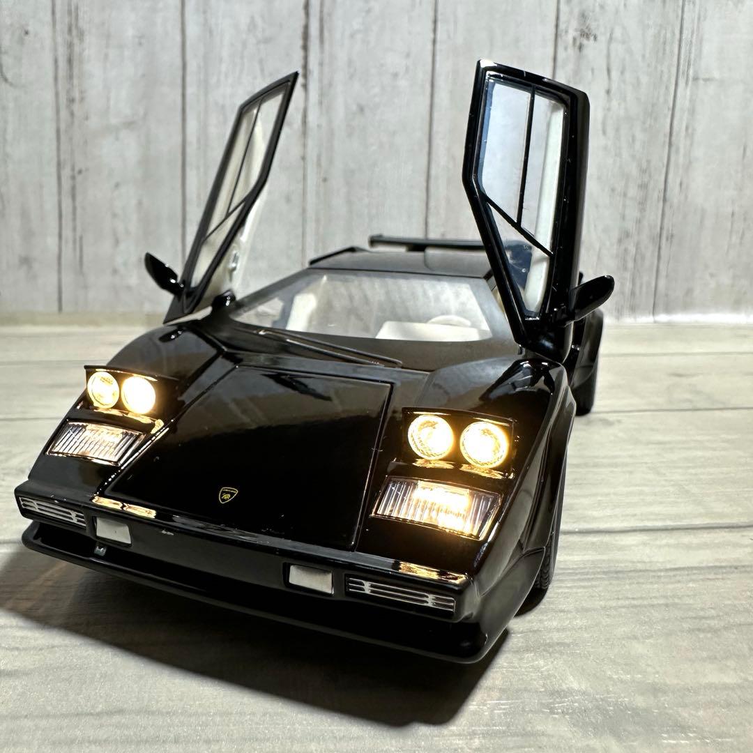 ランボルギーニ カウンタック 1/24 合金ミニカー　ブラック　黄色　二台セット