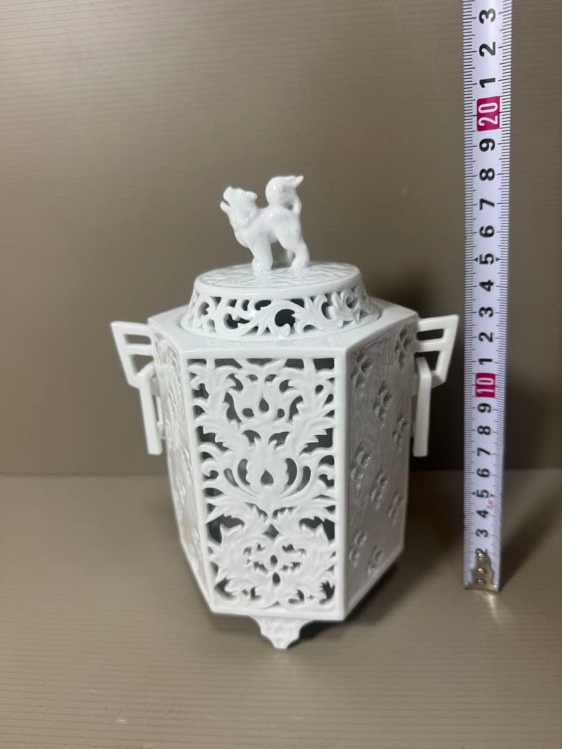 2180 杉原一壷 白磁 六角 透かし 獅子 三足　香炉　未使用