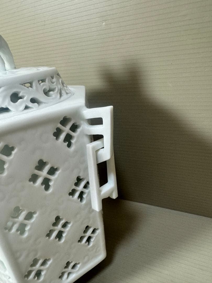 2180 杉原一壷 白磁 六角 透かし 獅子 三足　香炉　未使用