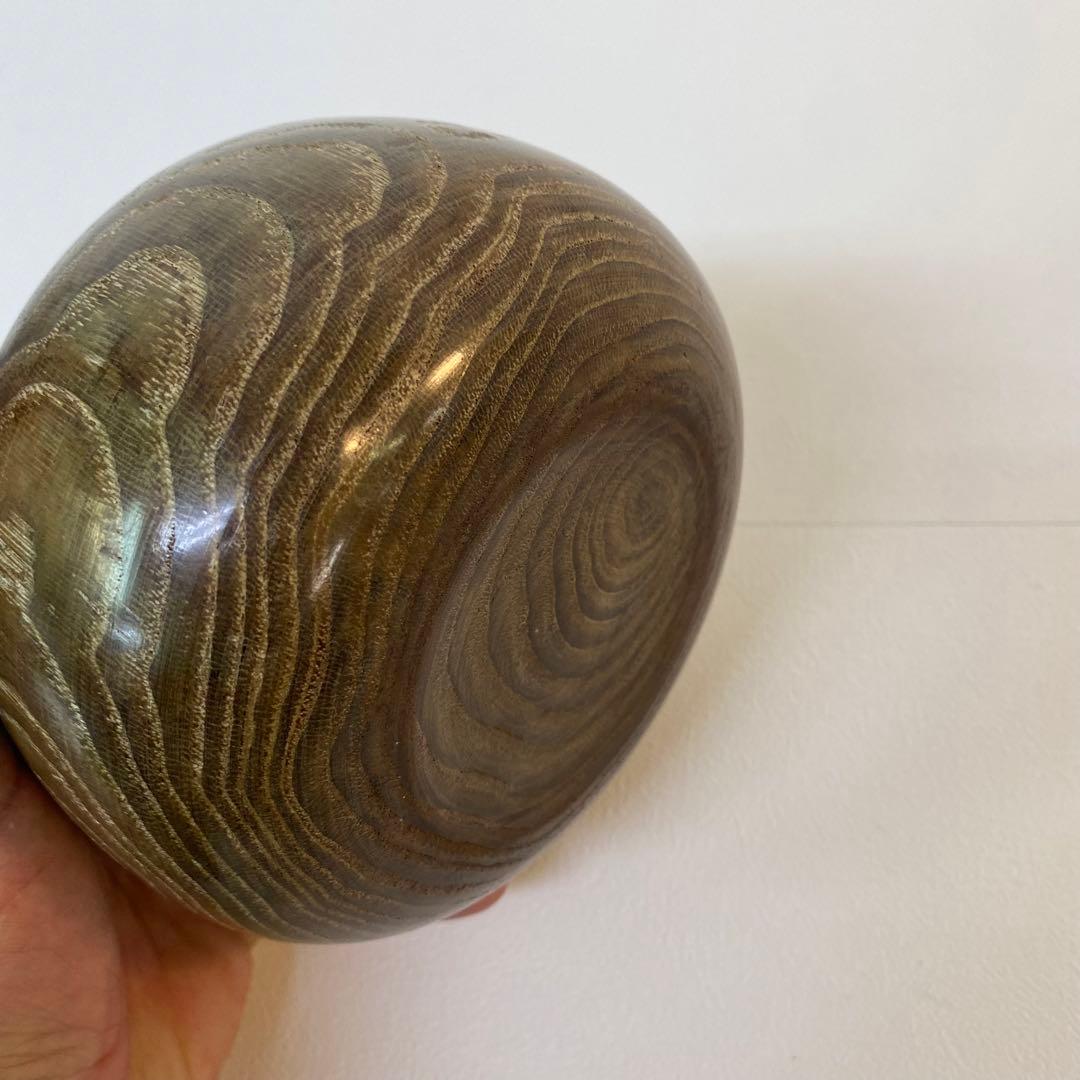 黒、白。バックギャモン。2本