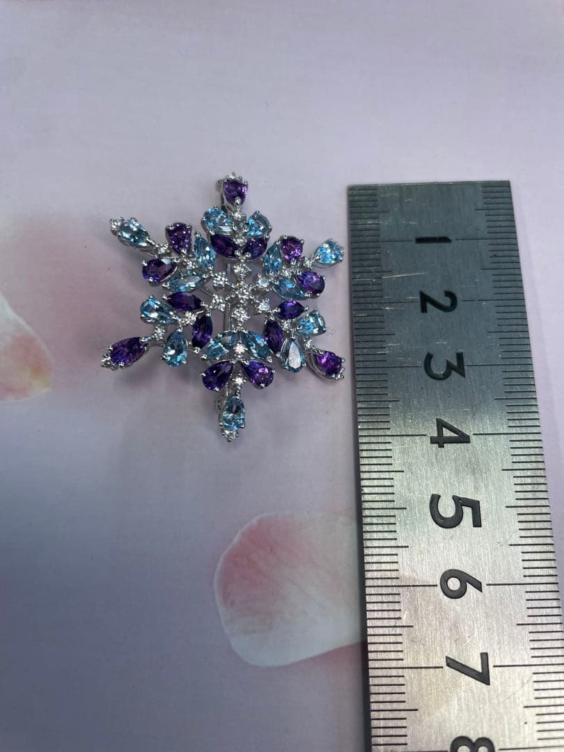 TASAKI 雪の結晶　ブローチ　値下げ‼︎