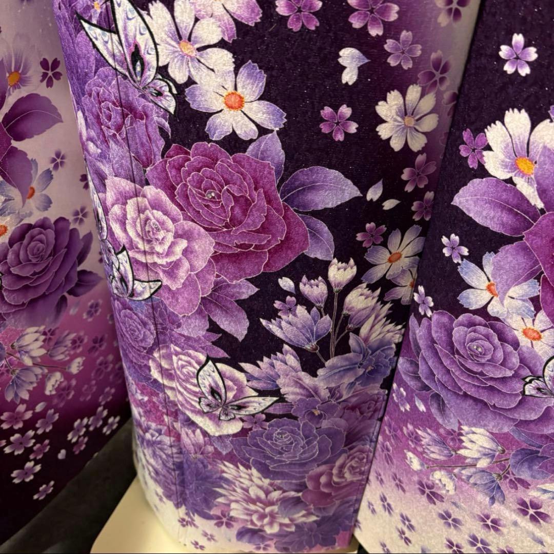美品　銀通し　薔薇　蝶　花模様　逸品　振袖　フルセット 振り袖